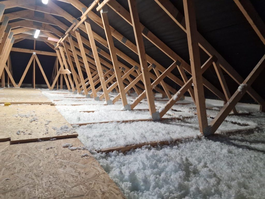 Docieplone poddasze - piana pur