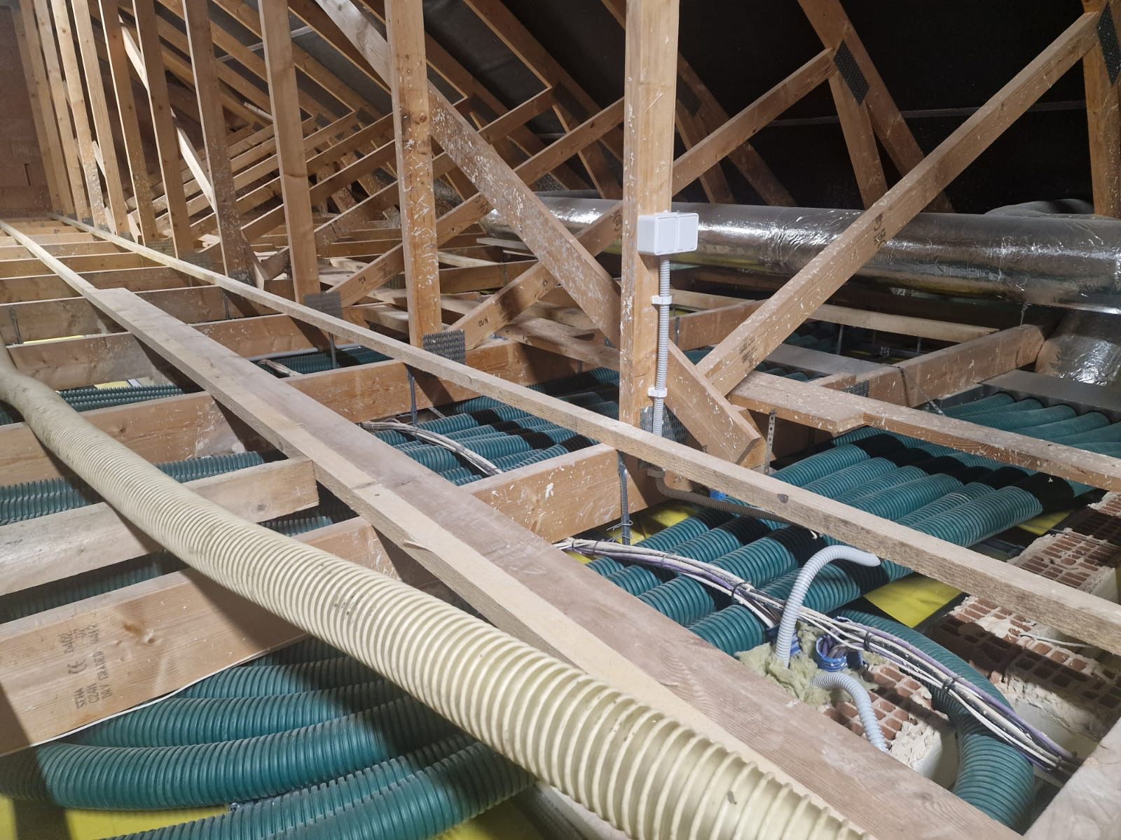 Nadmuch – skuteczna technologia izolacji 